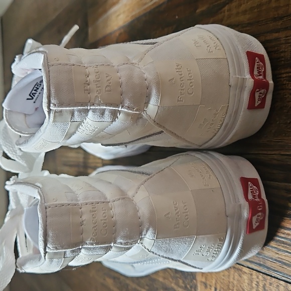 Vans Off The Wall Men's- Women's White Canvas Patterned High-Top Sneakers Unisex - Picture 4 of 8